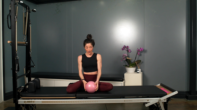 Preview of 25 Min Mat | Stretch Session