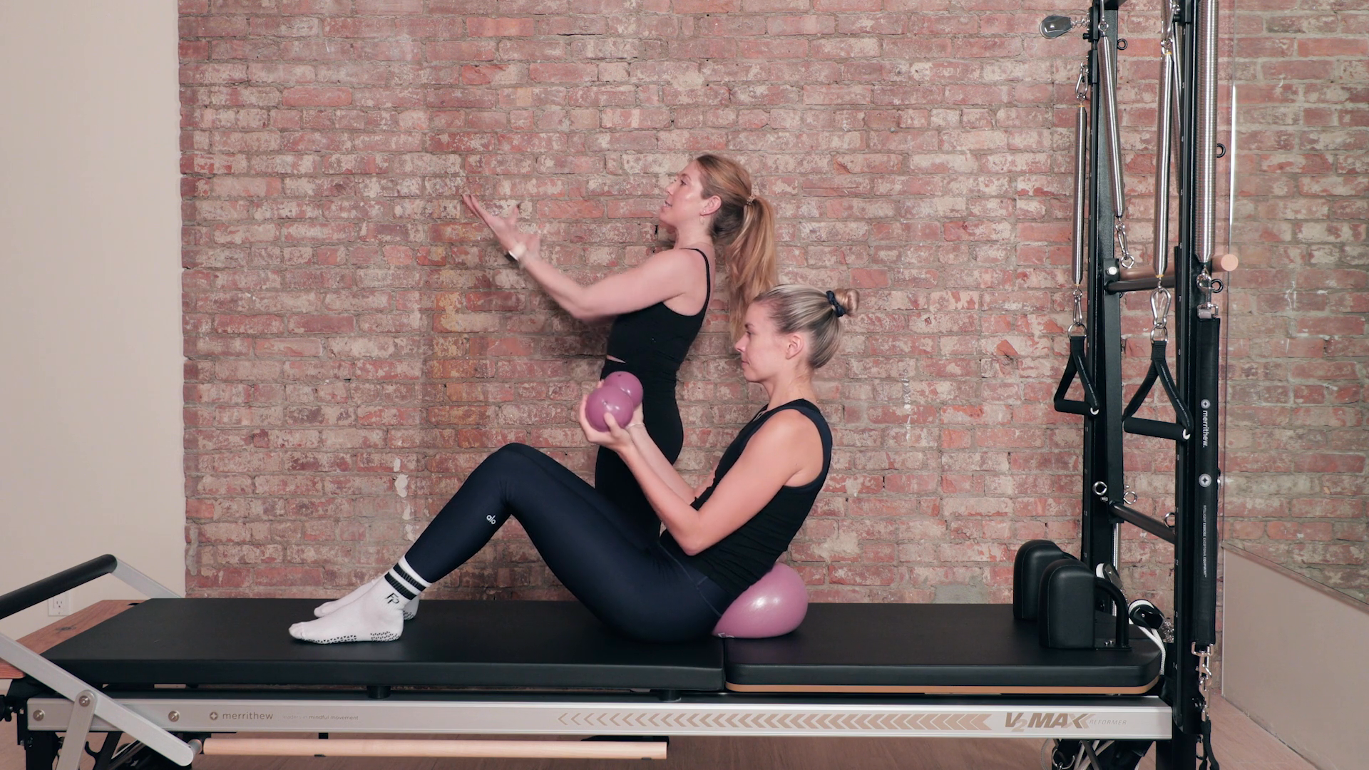 Preview of Mat Total Arm Tone 002