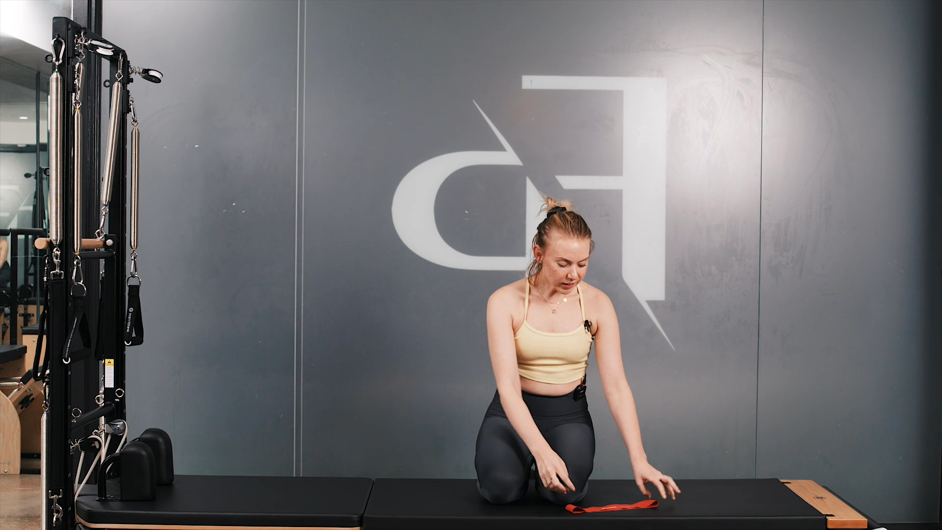 Preview of 20 Min Mat | Glutes & Abs Focus