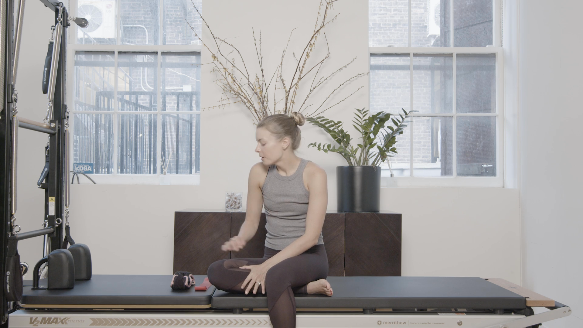 Preview of 20 Min Mats | Abs and Arms | Resistance Band & Ankle Weights