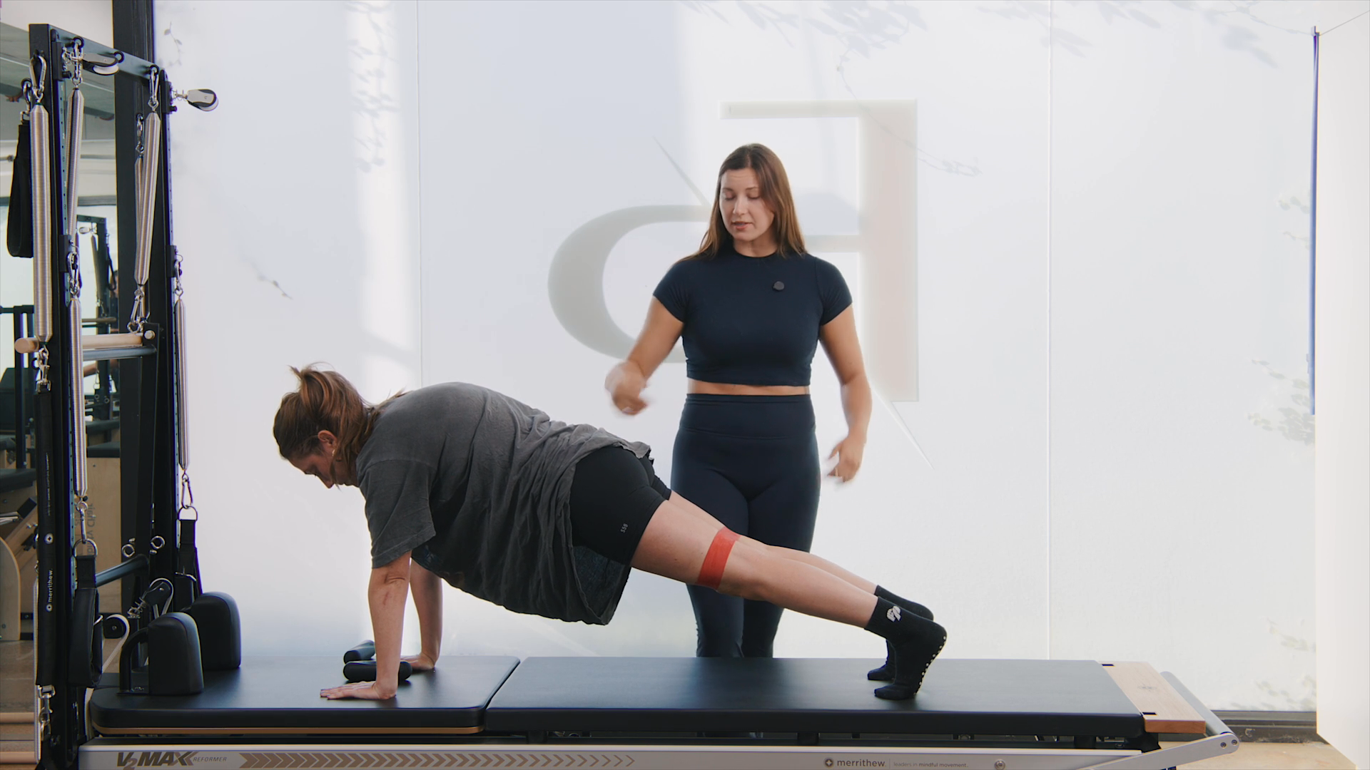 Preview of Full Body Power Mat Pilates 003